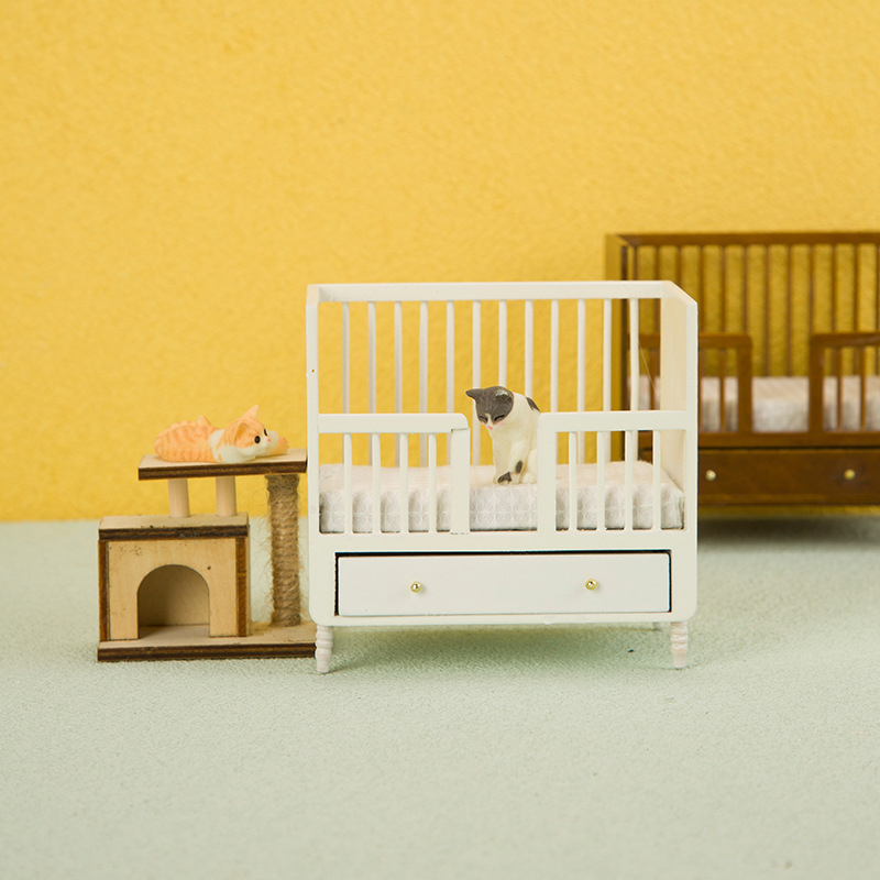 1:12 Miniature White Wood Baby - Baby Nursery Accessories ulasan dan harga